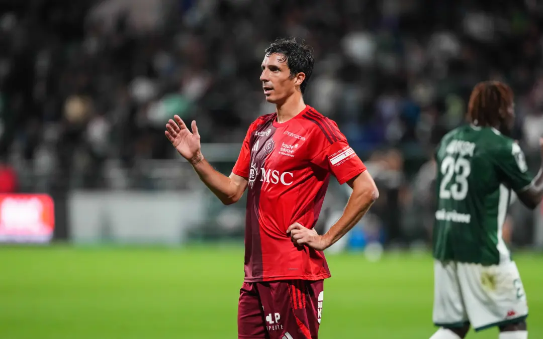 Ex-ASSE : Vincent Pajot prend sa retraite apr&egrave;s un choc