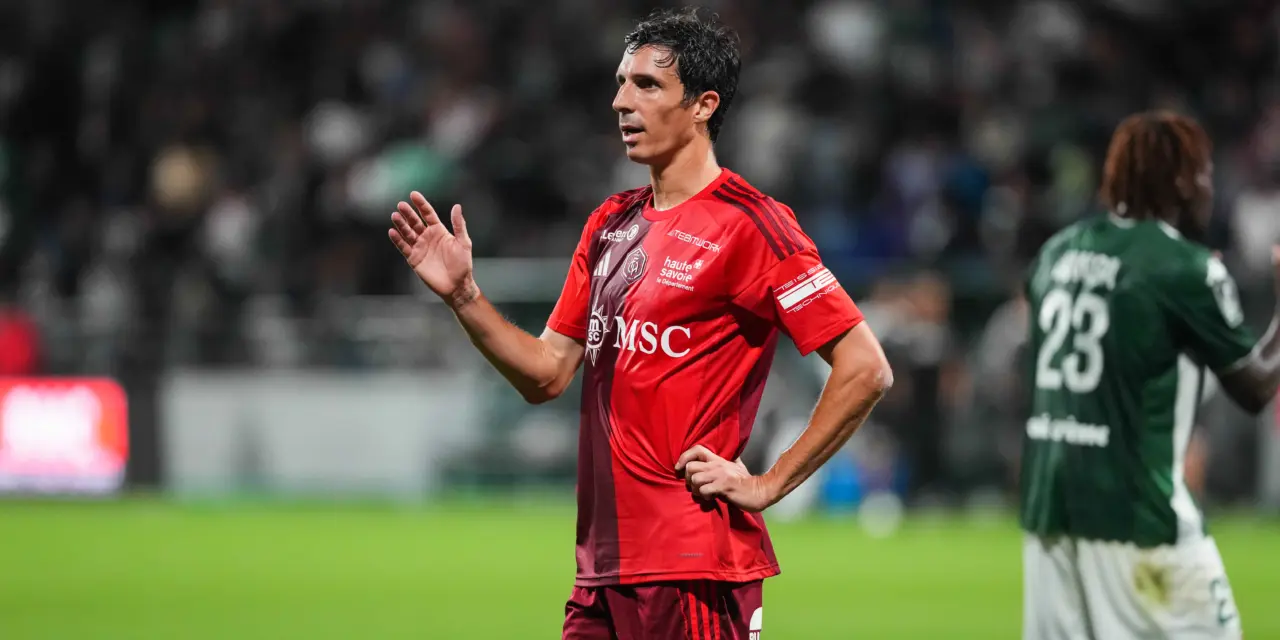 Ex-ASSE : Vincent Pajot prend sa retraite apr&egrave;s un choc