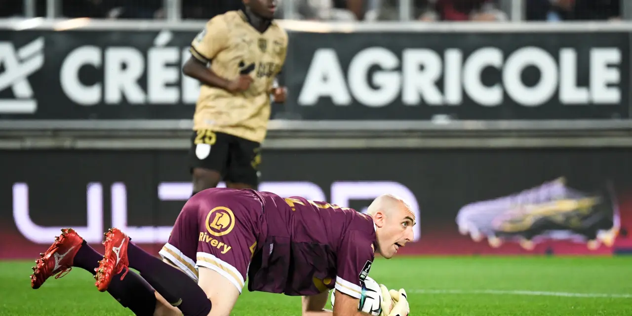 Ligue 2 : L'ASC rel&eacute;gu&eacute;, les mots de Pochat forts avant ASSE - Amiens
