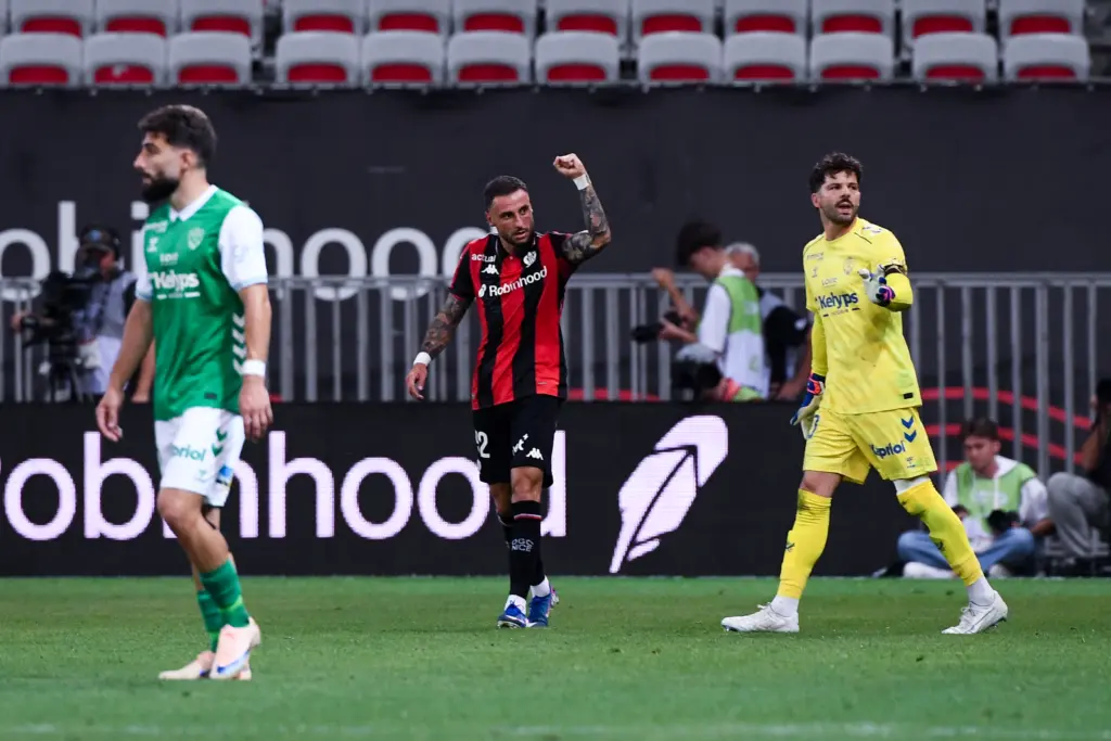 L'ASSE termine sa saison sur un énième fiasco et reste en ligue 2