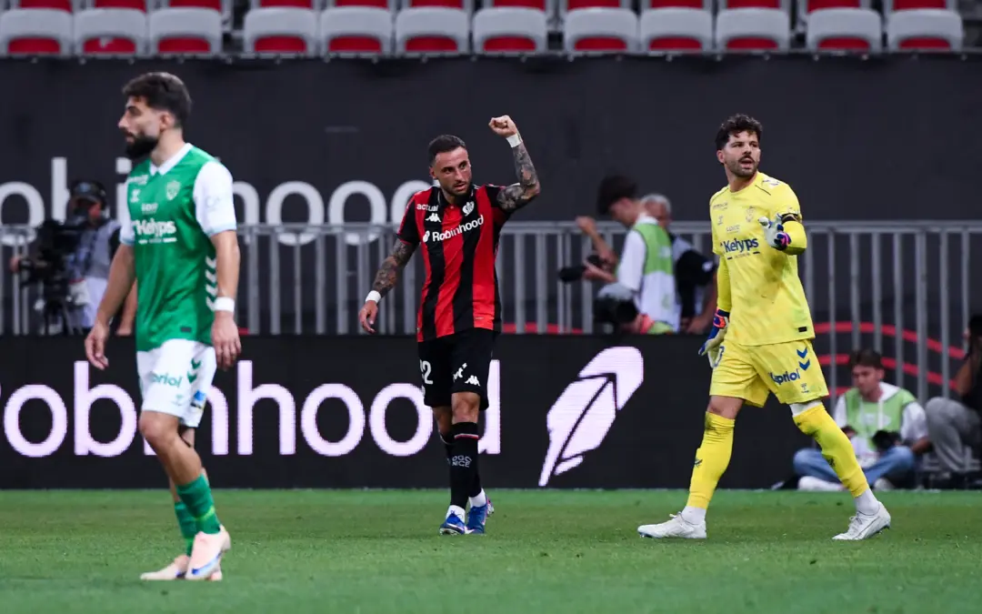 L'ASSE termine sa saison sur un &eacute;ni&egrave;me fiasco et reste en ligue 2