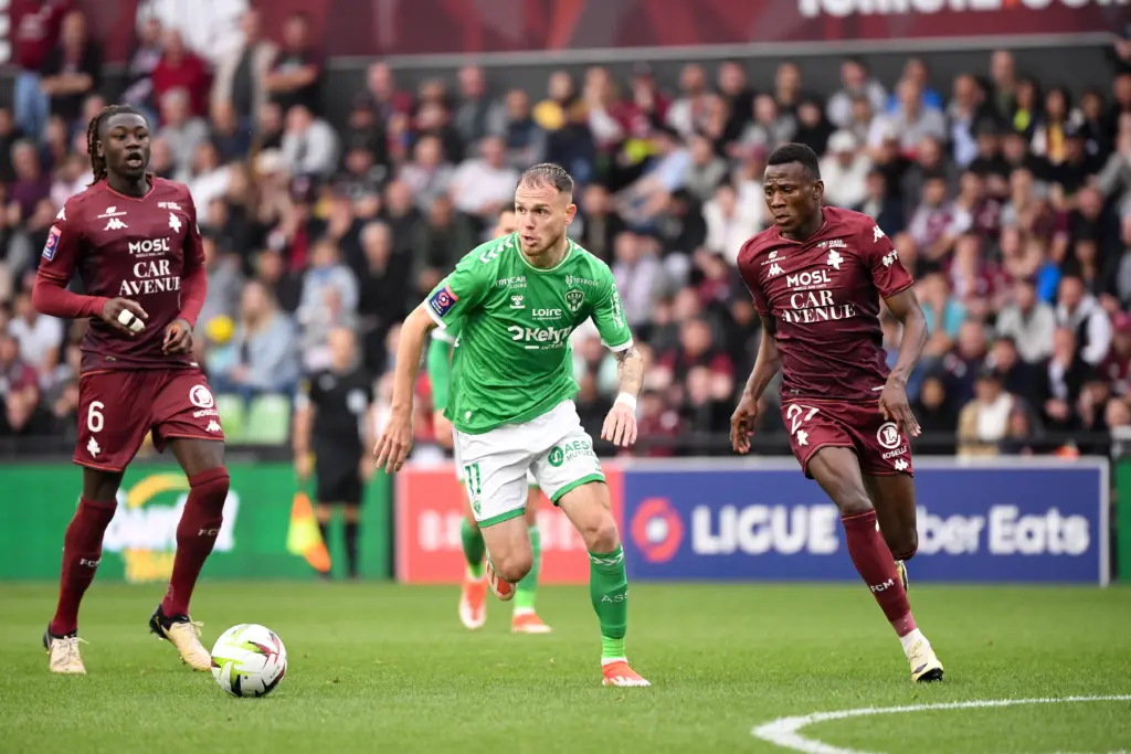 Ligue 2 : Metz officialise Holtz, un concurrent des Verts trouve son coach