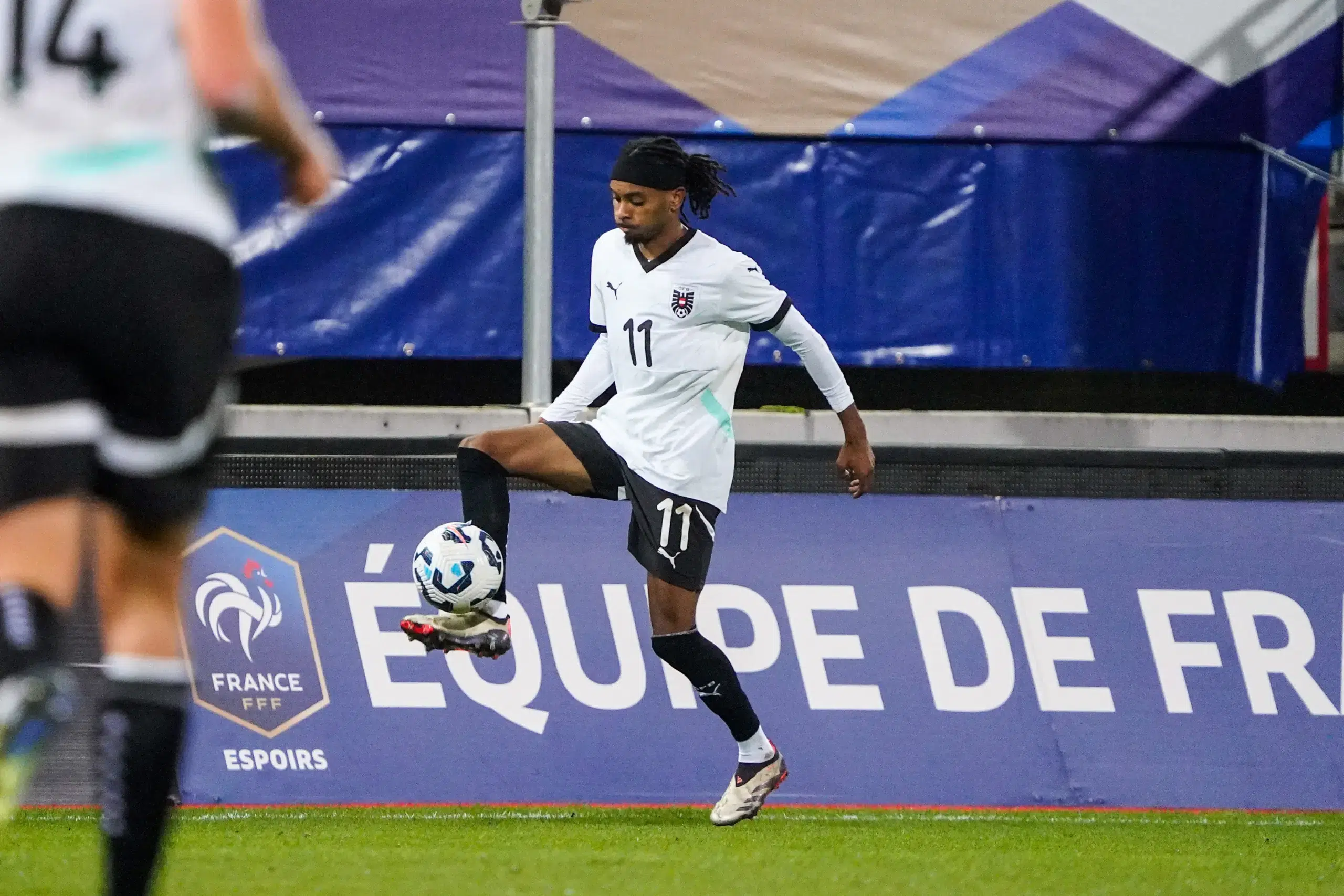 Mercato ASSE : Qui es-tu Thierno Ballo, l'ailier prêt à faire rugir le Chaudron ?