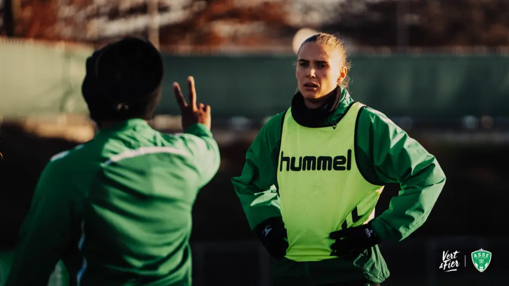 ASSE : Une joueuse officialise ses adieux après une saison noire !