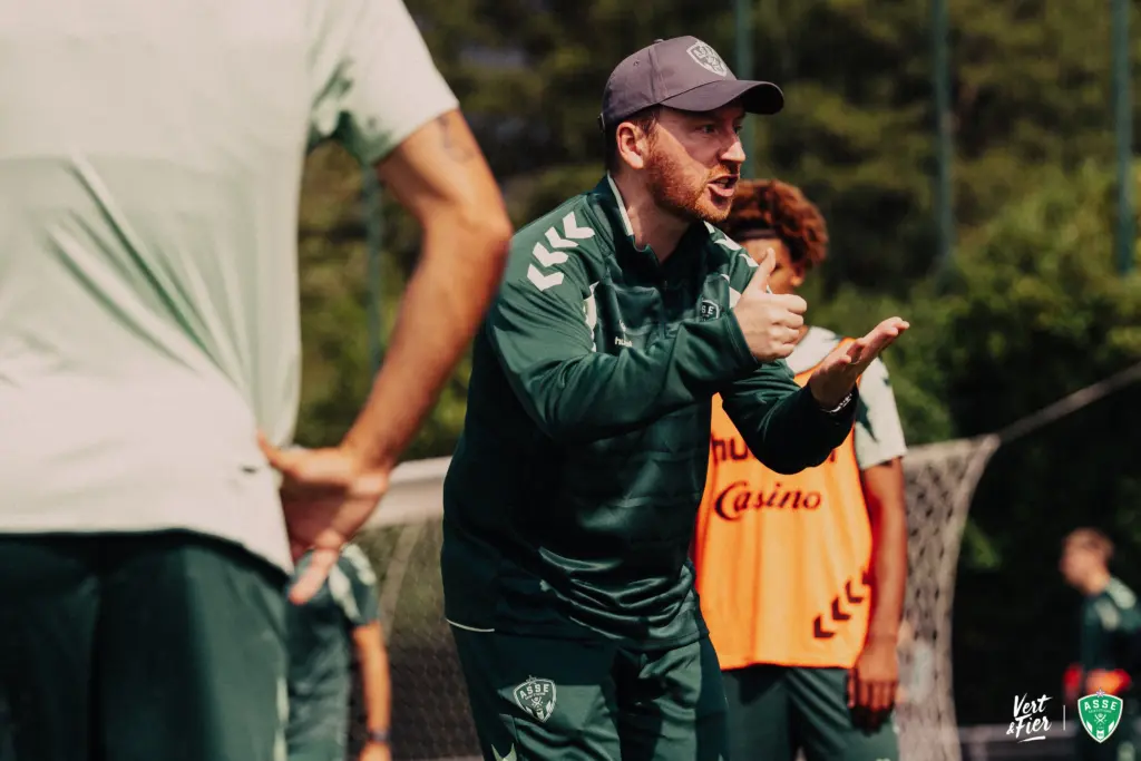 Le groupe complet de l'ASSE à Divonne avec 2 surprises