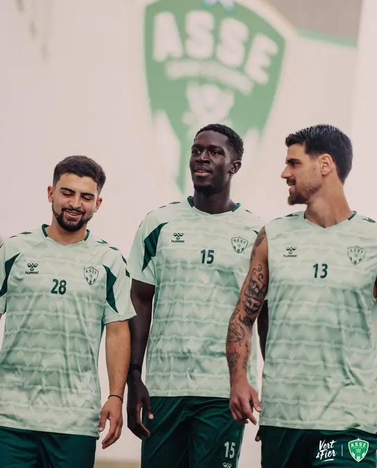 ASSE : Les premi&egrave;res tenues 2026-2027 d&eacute;voli&eacute;es