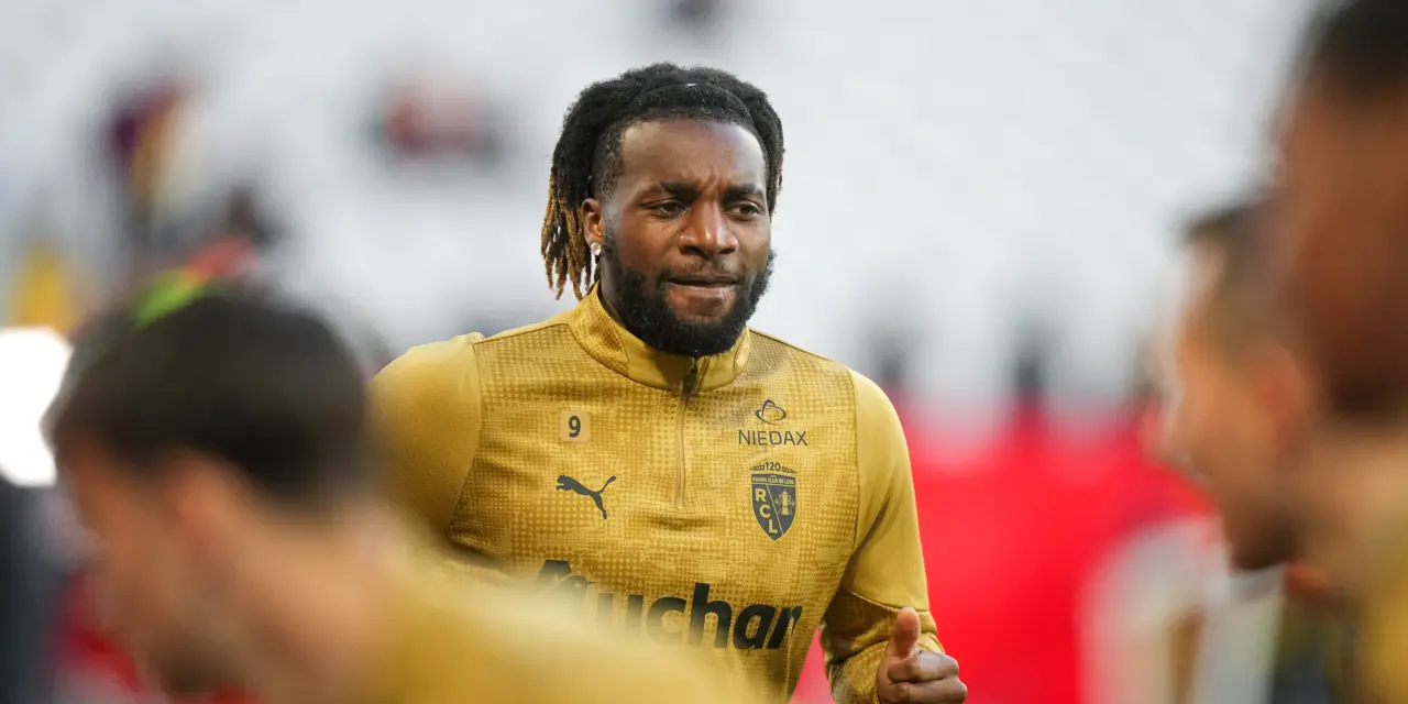 Mercato : Ancien de l'ASSE, Saint-Maximin change encore de club... et de dimension