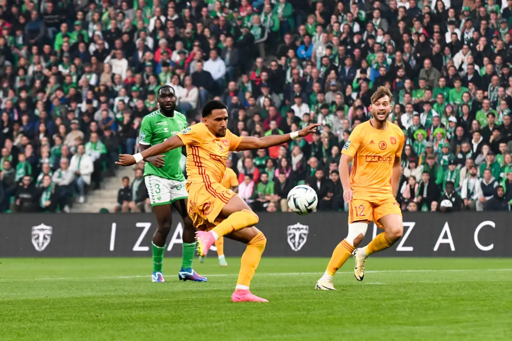 Mercato : L'ASSE fonce sur un buteur de Championship