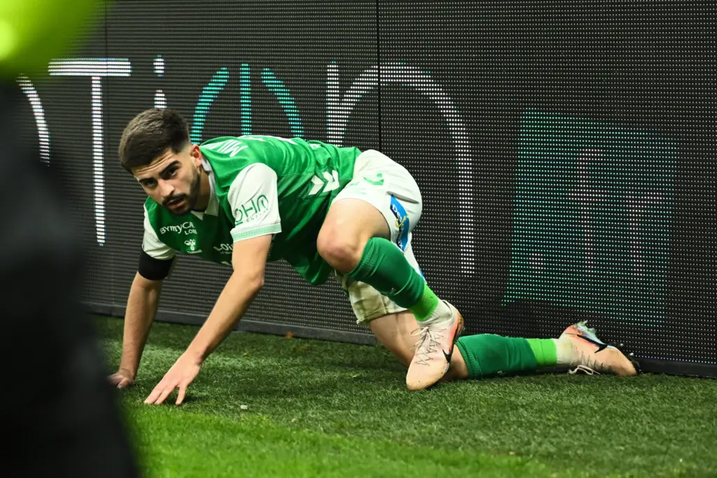 Mercato : Pourquoi le départ de Miladinovic (ASSE) tarde autant ?