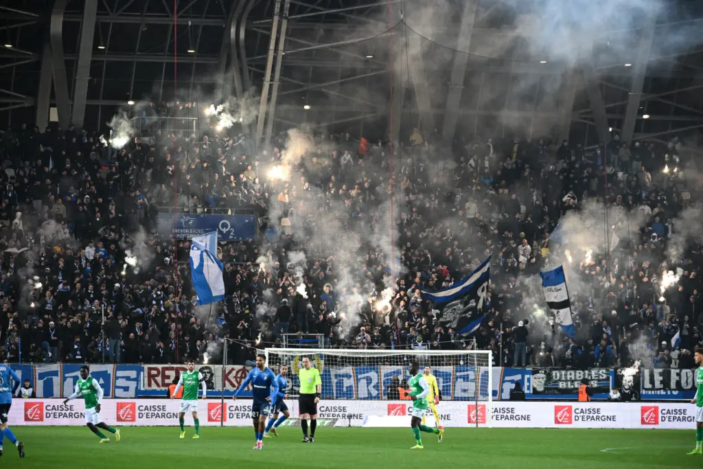 ASSE - GF38 : Les Red Kaos dénoncent un « stade aseptisé »