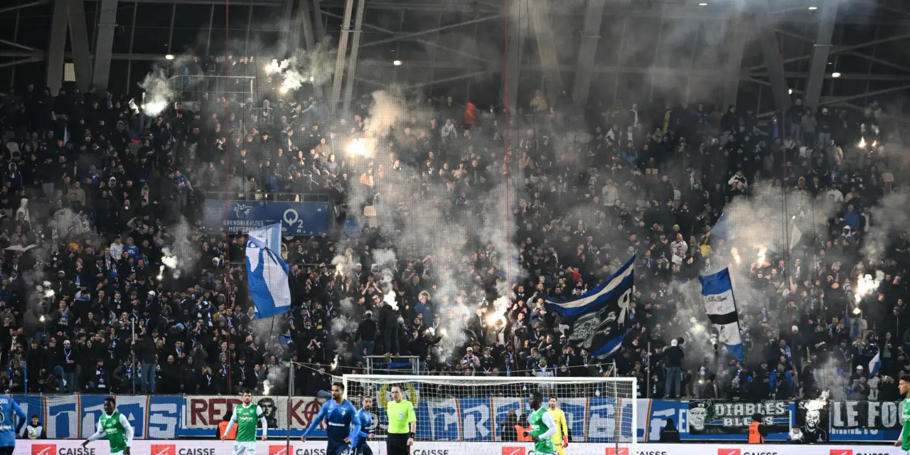 ASSE - GF38 : Les Red Kaos d&eacute;noncent un &laquo; stade aseptis&eacute; &raquo;