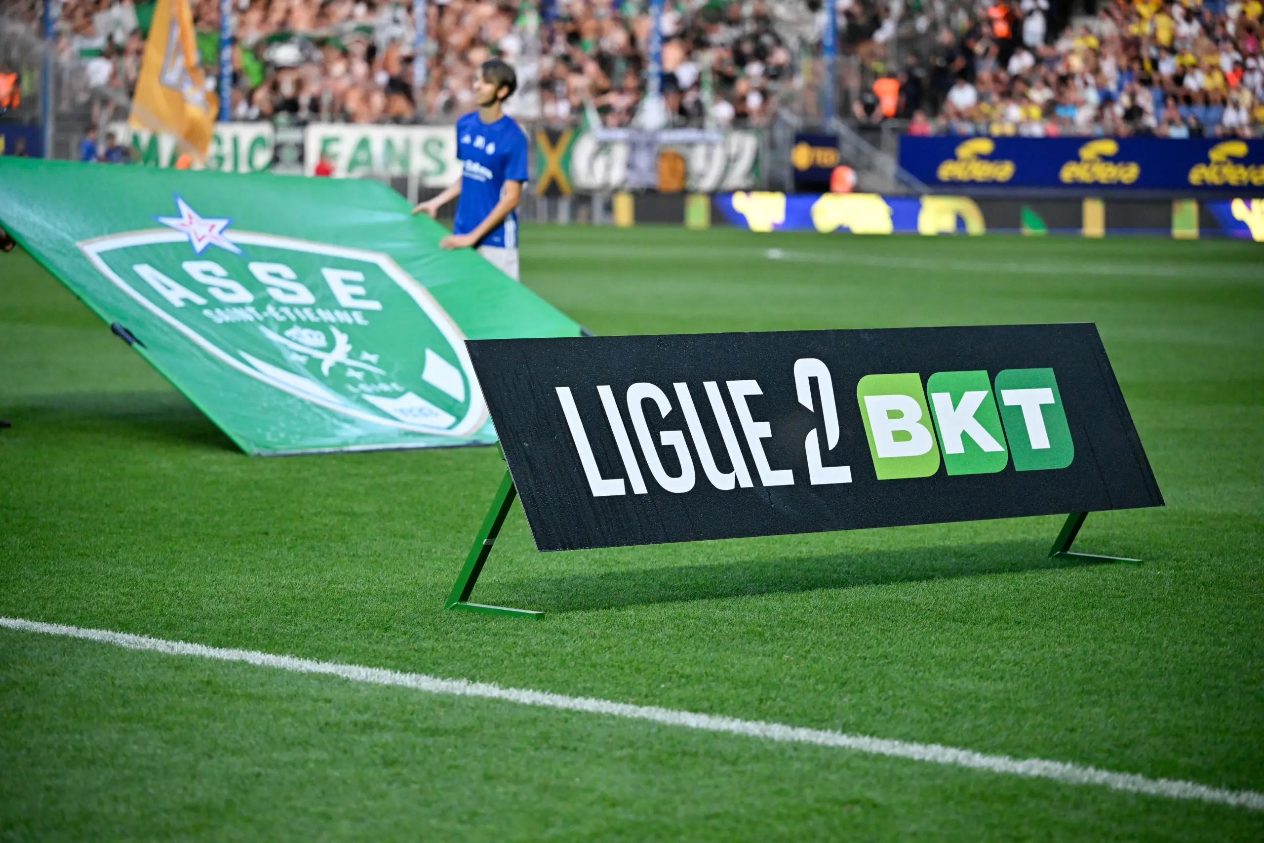 Ligue 2 : le bilan du mercato, entre restructuration et stratégies d'opportunités