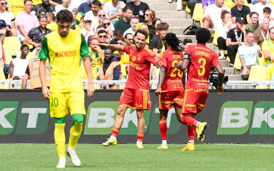 Ligue 2 : "Si &ccedil;a doit p&eacute;ter, &ccedil;a p&eacute;tera entre nous", Nantes au bord du K-O