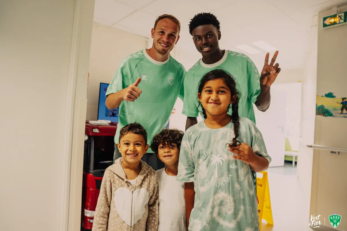 ASSE : Irvin Cardona et Kévin Pedro en visite au CHU