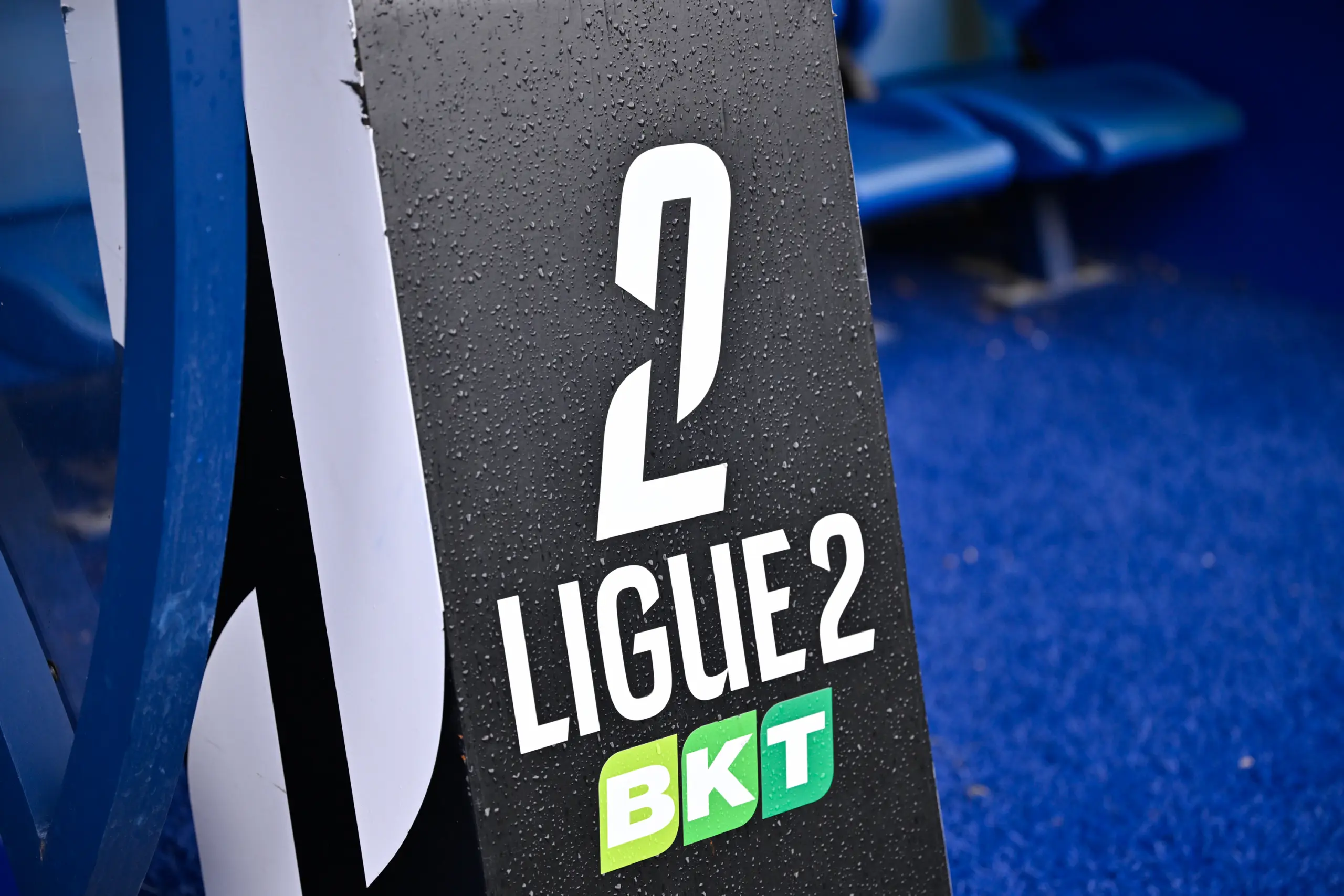 Ligue 2 : Nantes arrache la victoire, le Red Star frappe fort à Guingamp