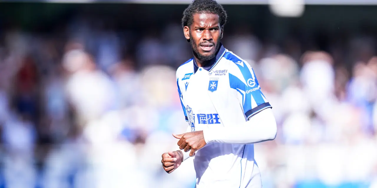 Stassin &agrave; l'arr&ecirc;t, Moueffek en gal&egrave;re, Annan en pleine bourre
